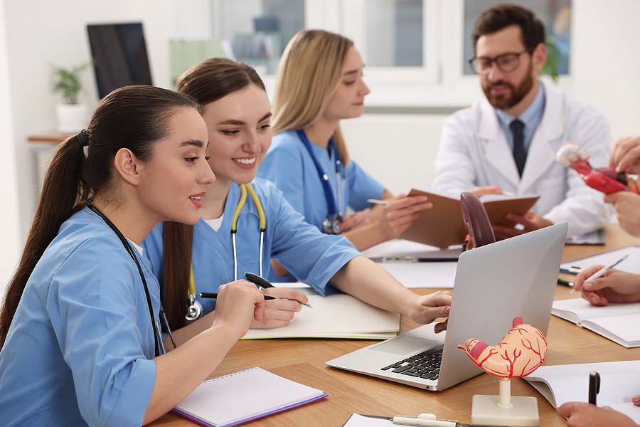 Featured Image For: Do I Need to be Certified to be a Medical Assistant?