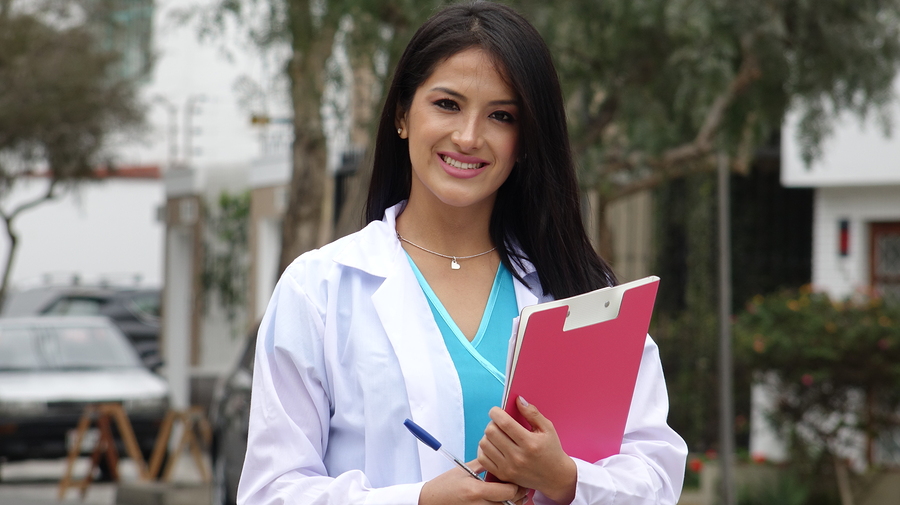 Featured Image For: What is the Difference Between an RN and LPN?
